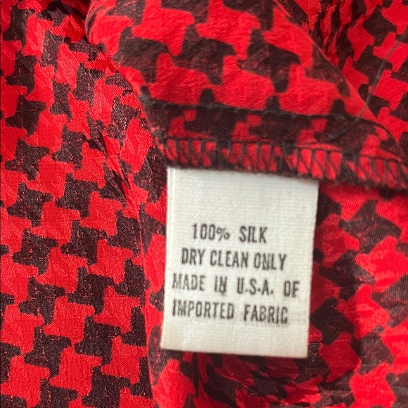 Vintage Tamotsu Women's Red &Black Houndstooth Silk Blouse - Picture 6 of 6
